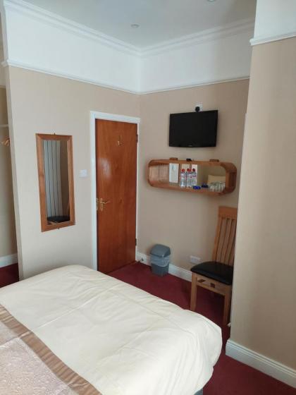 Parkway Guesthouse - image 29