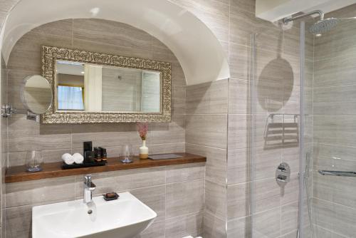 Trinity Townhouse Hotel - image 4