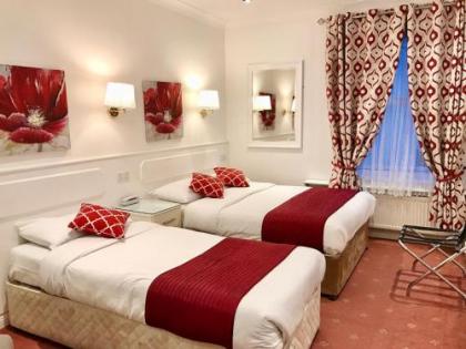 Dergvale Hotel - image 1