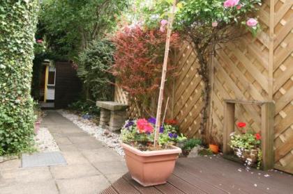 Donnybrook Hall - image 11