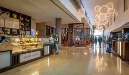 Clayton Hotel Dublin Airport - image 17