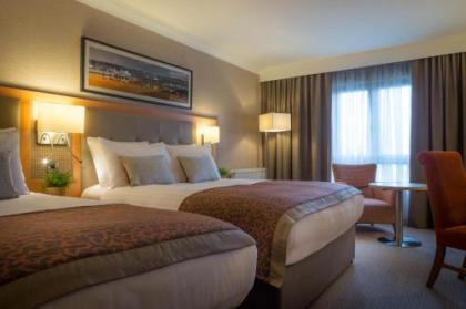 Clayton Hotel Dublin Airport - image 7