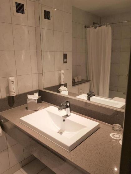 Maldron Hotel Newlands Cross - image 18