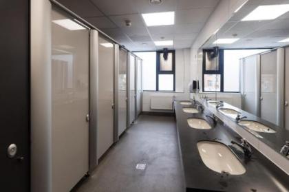 Jacobs Inn Hostel - image 20