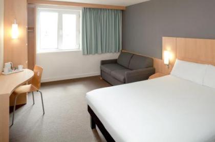 Ibis Dublin Hotel - image 10
