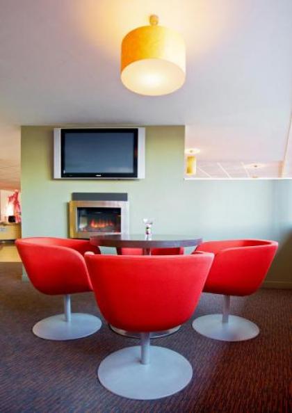 Ibis Dublin Hotel - image 11