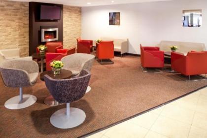 Ibis Dublin Hotel - image 8