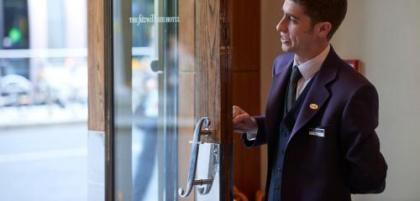 The Fitzwilliam Hotel - image 3