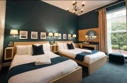 Celtic Lodge Guesthouse - Restaurant & Bar - image 2