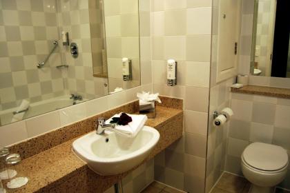 Maldron Hotel Parnell Square - image 2