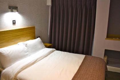 Jackson Court Hotel - image 13