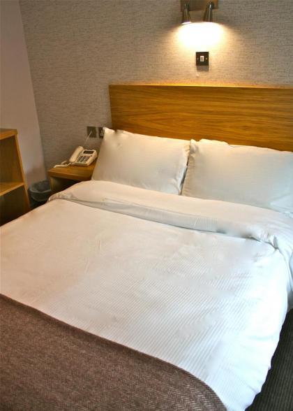 Jackson Court Hotel - image 26