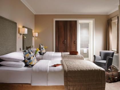Sandymount Hotel - image 1