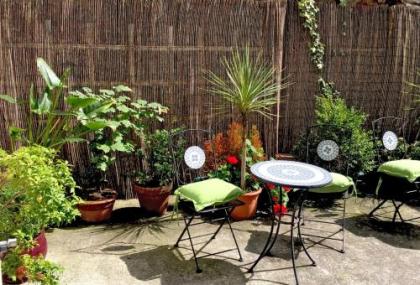 Baggot Court Townhouse - image 12