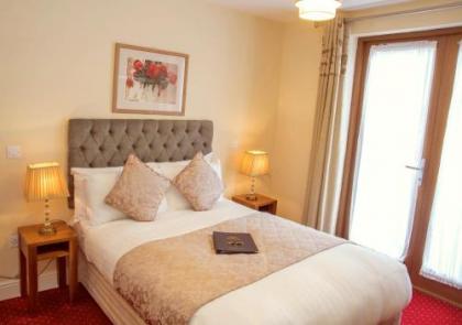 Baggot Court Townhouse - image 8