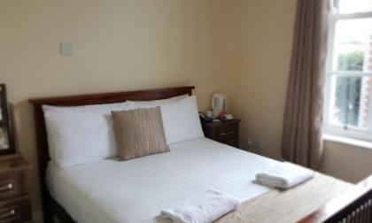 Hazelbrook House B&B - image 14