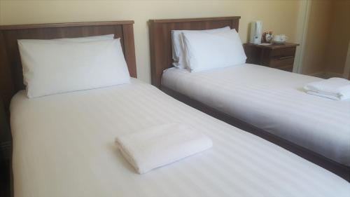 Hazelbrook House B&B - image 2