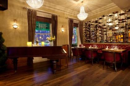 Harcourt Hotel - image 1