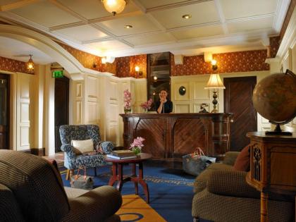 Schoolhouse Hotel - image 12