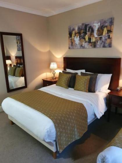 Uppercross House Hotel - image 10