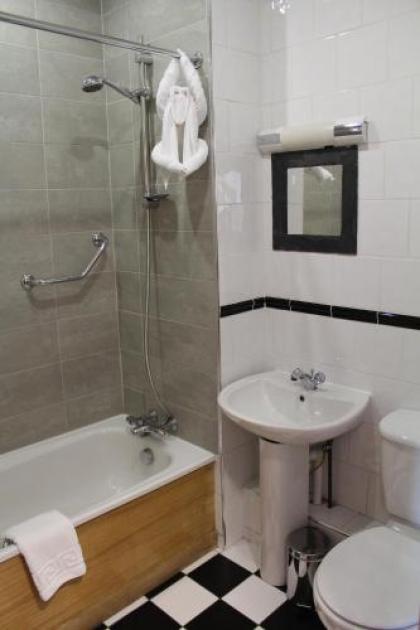 Uppercross House Hotel - image 12