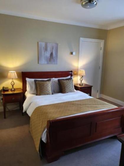 Uppercross House Hotel - image 14