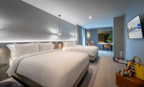 Radisson BLU Royal Hotel Dublin - image 2