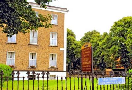 Morehampton Townhouse - image 1