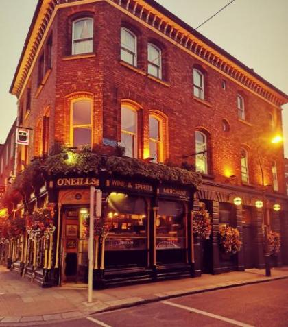 O'Neills Victorian Pub & Townhouse - image 1