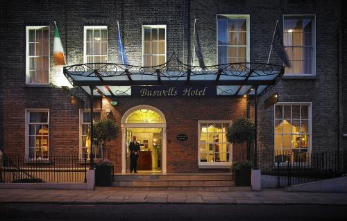 Buswells Hotel - main image