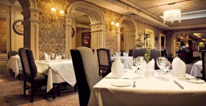 Buswells Hotel - image 10