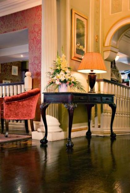 Buswells Hotel - image 11