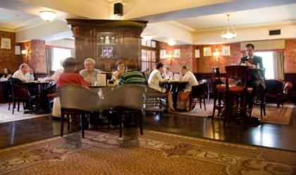 Buswells Hotel - image 12