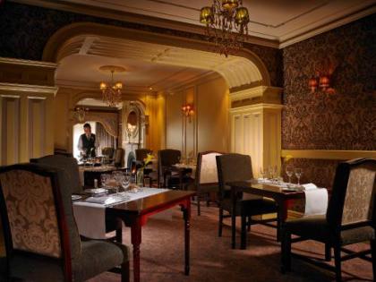 Buswells Hotel - image 16