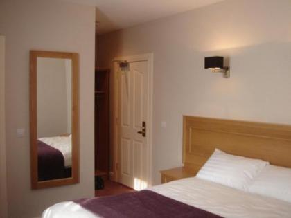 Phoenix Park Hotel - image 5
