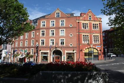 Harding Hotel - image 1