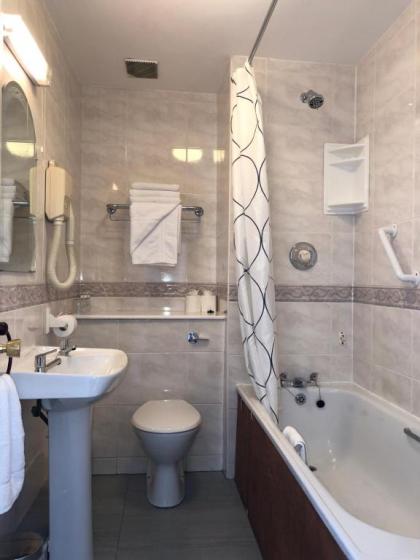 Harveys Guest House - image 12