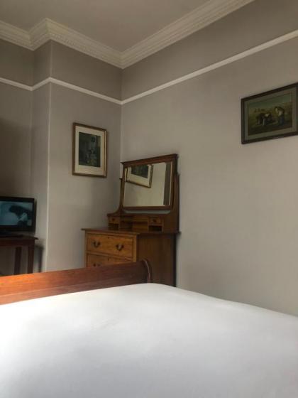 Harveys Guest House - image 16