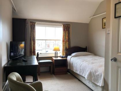Harveys Guest House - image 3