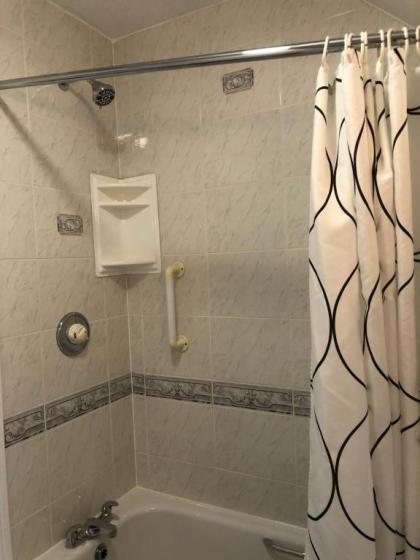 Harveys Guest House - image 4