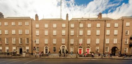PREMIER SUITES Dublin Leeson Street - image 9