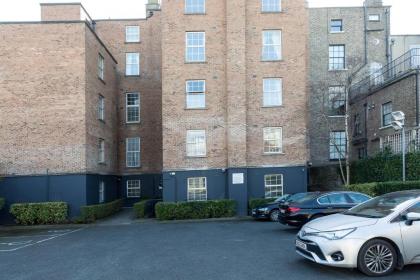 Pembroke Townhouse - image 4