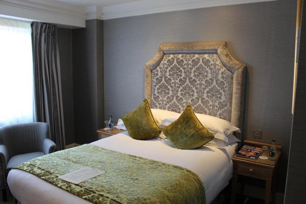 Brooks Hotel - image 3
