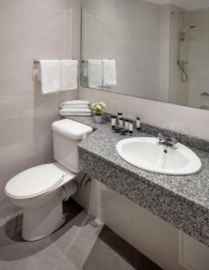 Green Isle Hotel Dublin - image 16