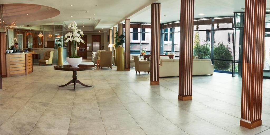 Green Isle Hotel Dublin - image 3