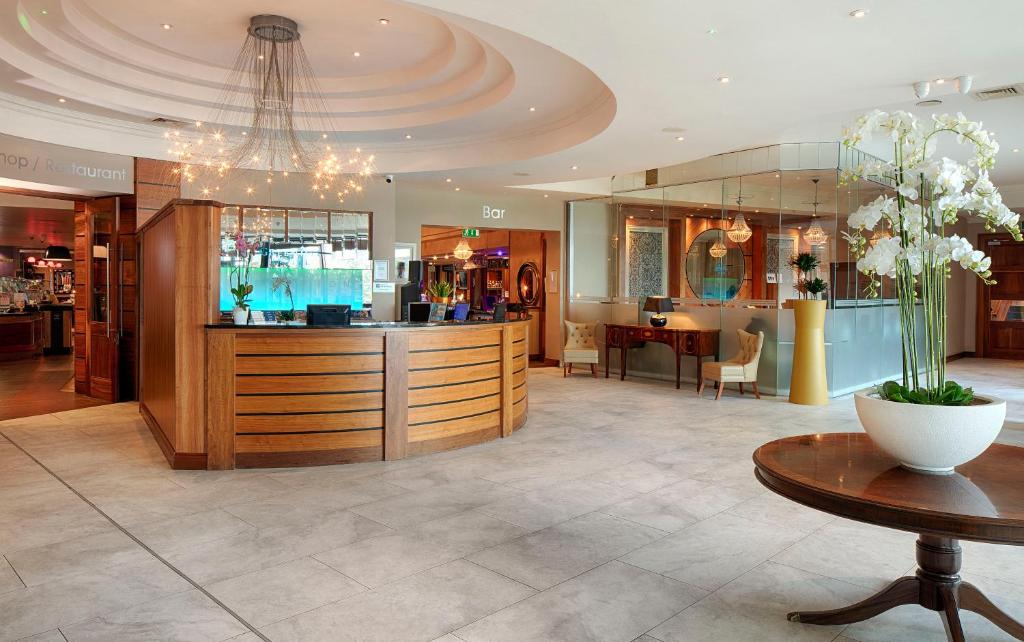 Green Isle Hotel Dublin - image 7