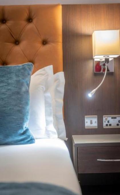 Grand Canal Hotel - image 6