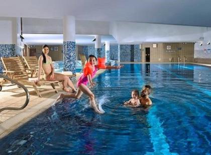 Clayton Hotel Liffey Valley - image 3