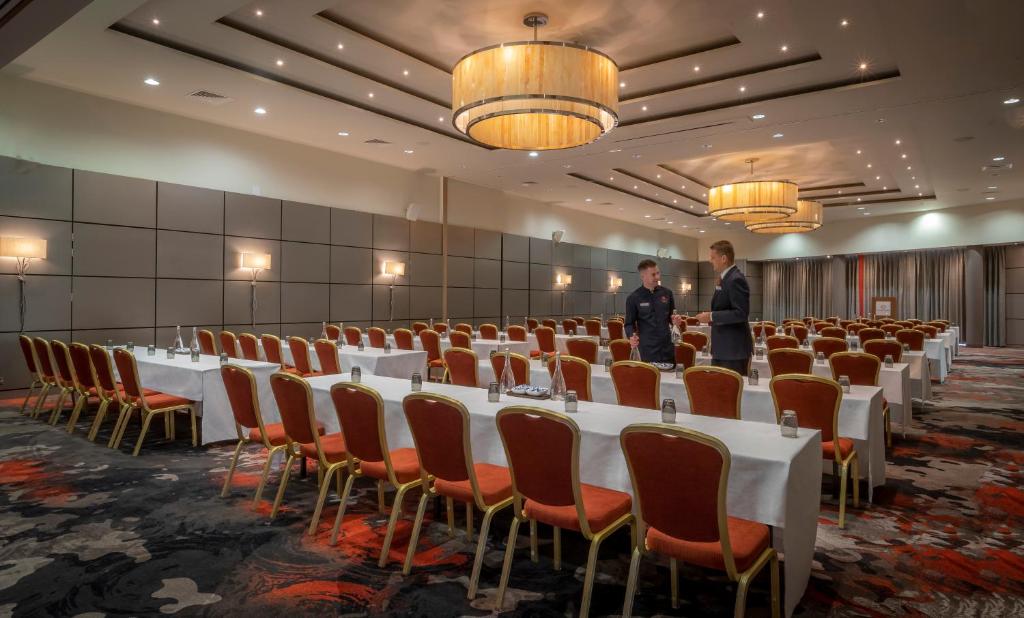 Clayton Hotel Liffey Valley - image 7