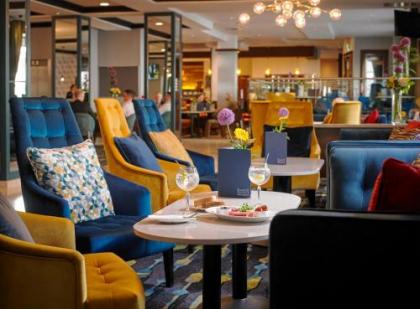 Camden Court Hotel - image 12